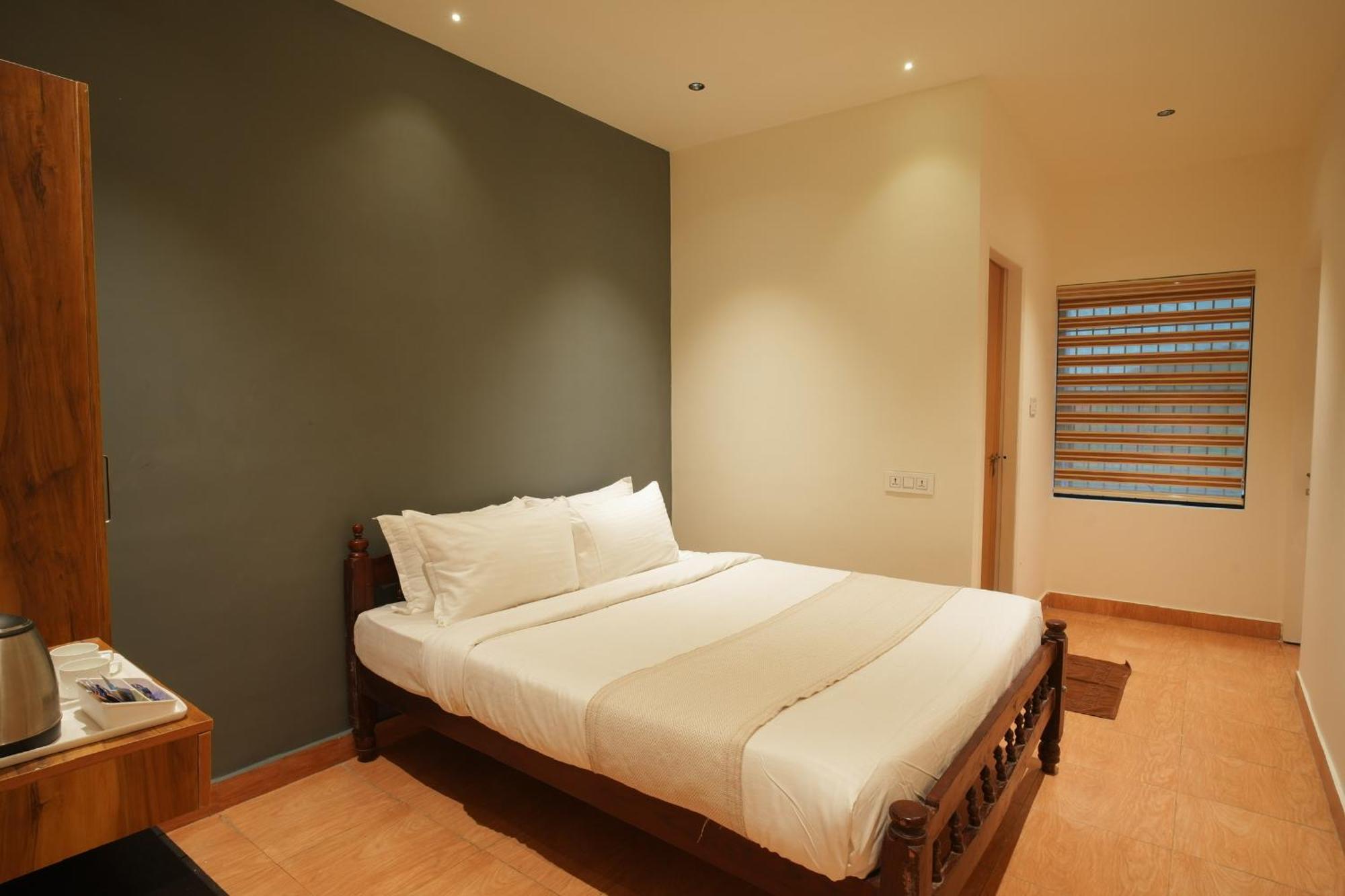 Rasha Residency Hostel Kalpetta Exterior photo