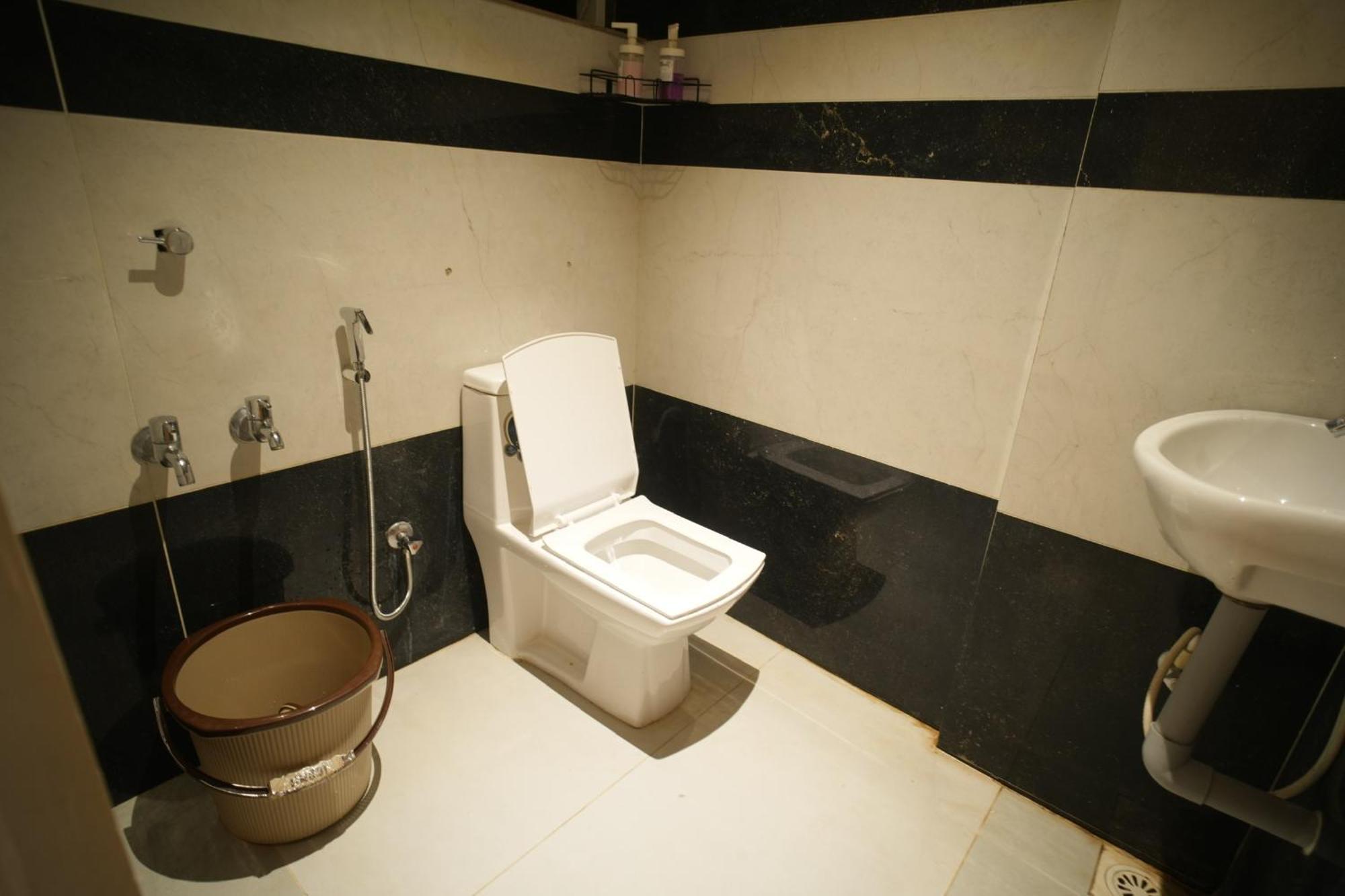 Rasha Residency Hostel Kalpetta Exterior photo